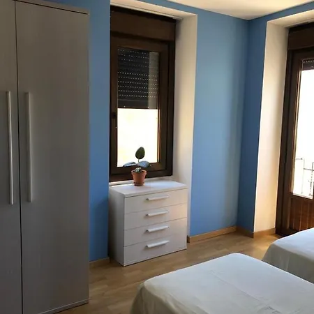 Rural L'almada De Yebra ホステル
